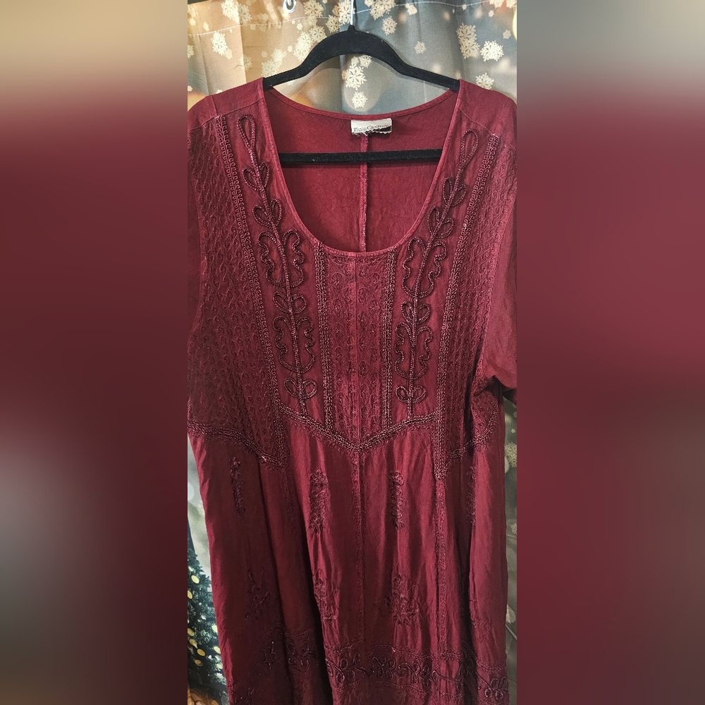 Boho Embroidered Scoop-Neck Dress in Burgundy